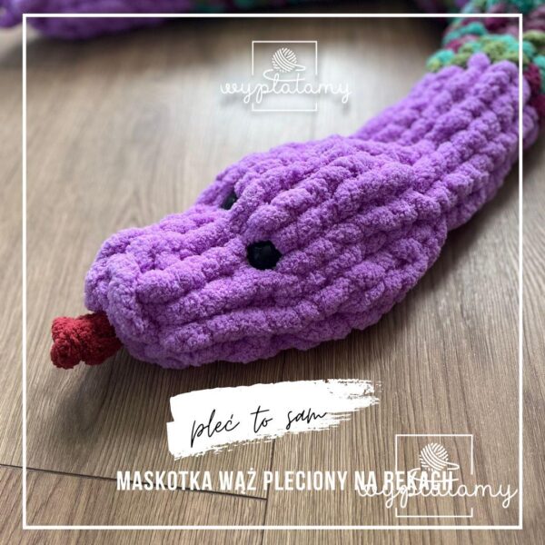 Maskotka-waz-pleciony-na-rekach-