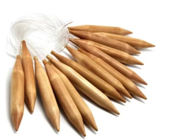 Druty drewniane 25 mm na żyłce plastikowej- do grubej włóczki Druty drewniane 25 mm na żyłce plastikowej- do grubej włóczki